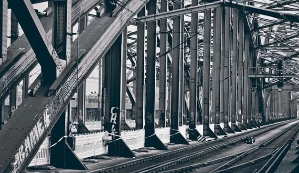 �ֽṹ�����ִ���ȽϺ�?