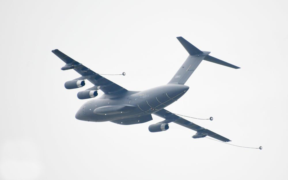 ����߶˺���װ�������й���չ Ϳװ����